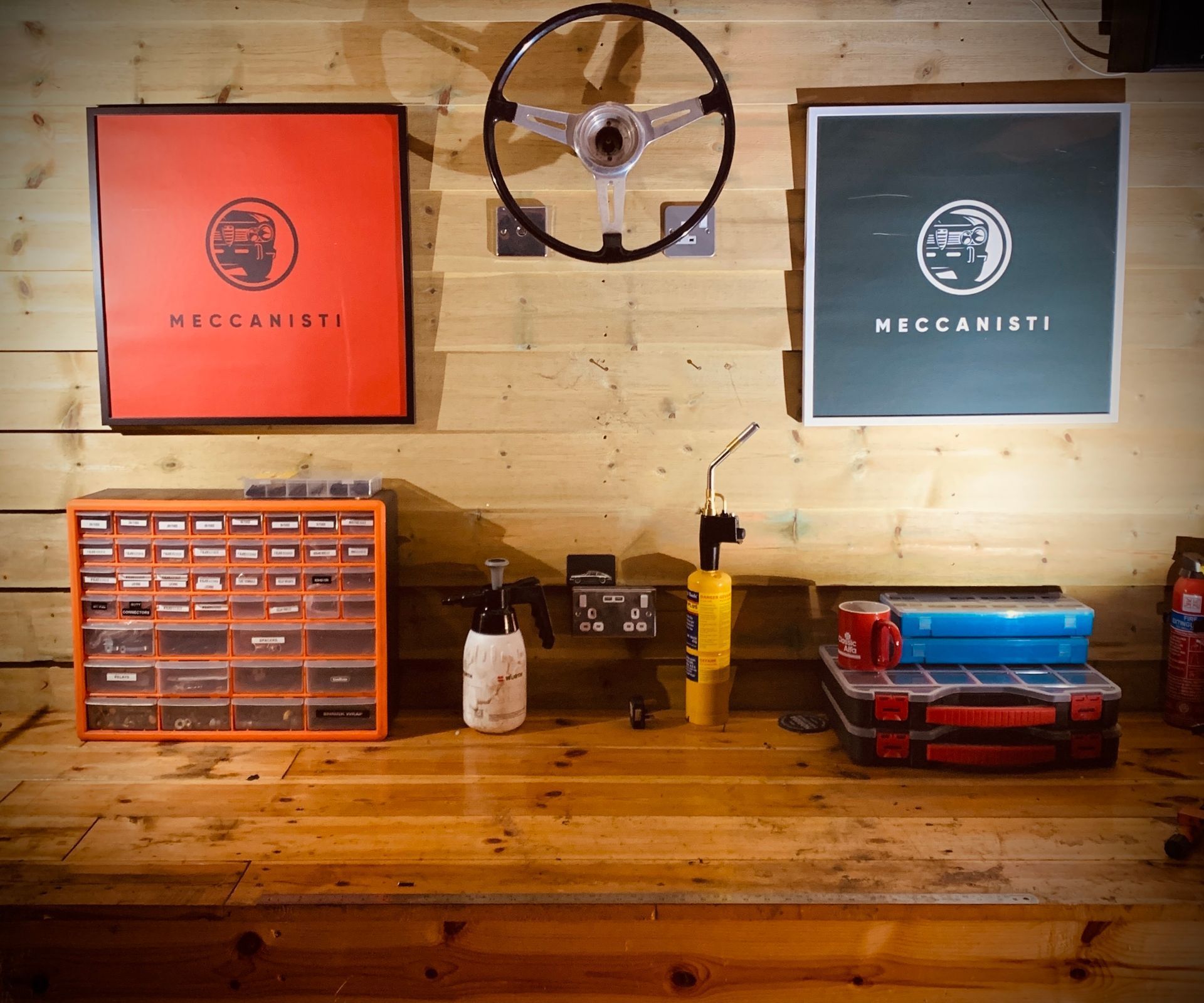 Picture of the Meccanisti workshop bench